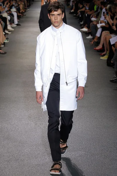 Look 2